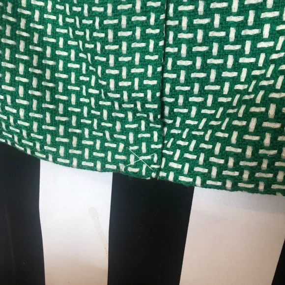 Talbots Green and White knit pencil skirt (8P) - Picture 5 of 7